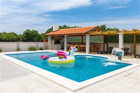 Villa Attractive