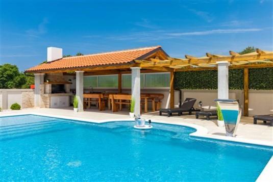 Attractive Villa *