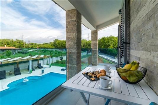 Villa Attractive Pula